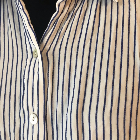 Forever 21 short sleeve stripped button up - Picture 2 of 8